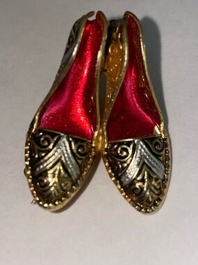 Vintage Red and Gold embellished Jeweled Shoe Brooch Pin